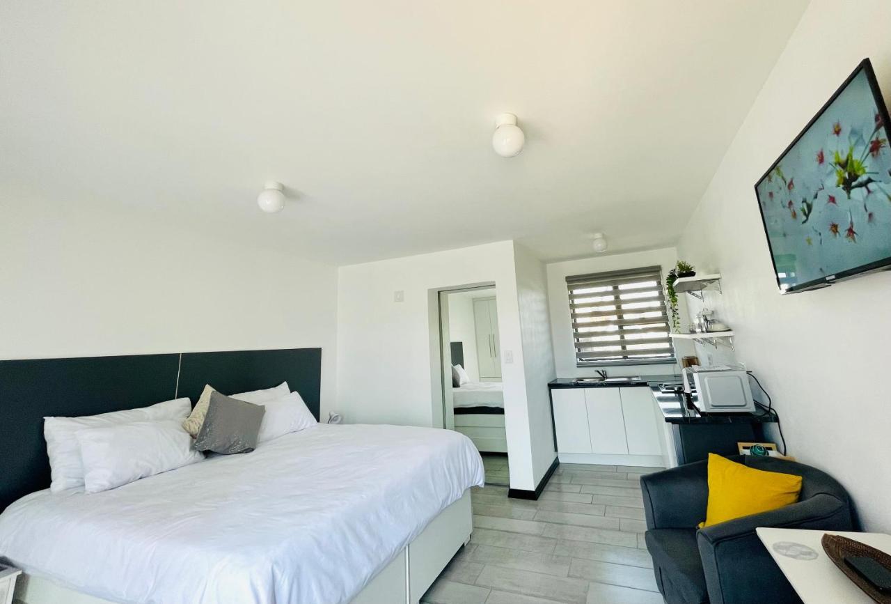Moh Ville Guest House Maseru Esterno foto