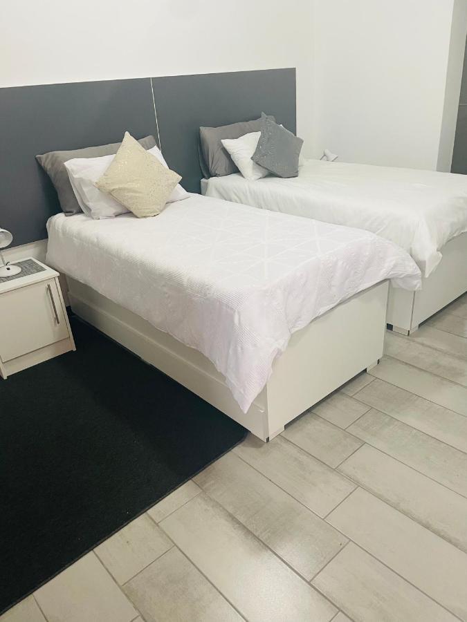 Moh Ville Guest House Maseru Esterno foto
