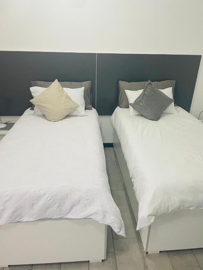 Moh Ville Guest House Maseru Esterno foto