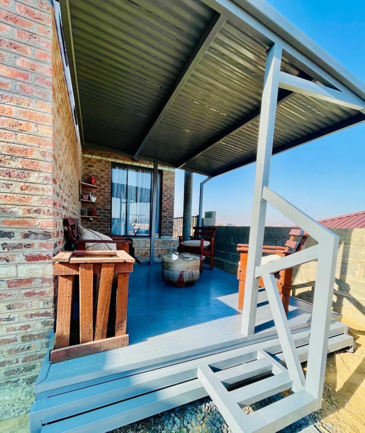 Moh Ville Guest House Maseru Esterno foto